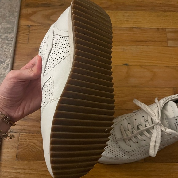 Rag & bone white perforated leather retro runner sneakers size 38 (8) - Picture 3 of 5